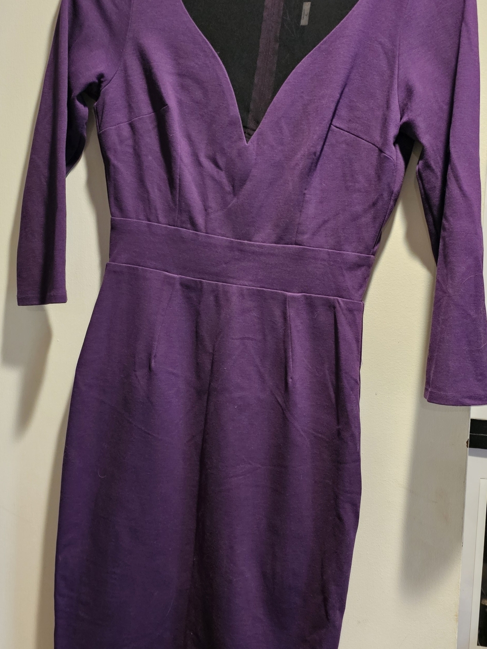 Pinup Couture ELVIRA DRESS Queen Of HALLOWEEN. - Picture 2 of 3